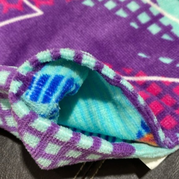 Gatorade Glitched Towel - Picture 7 of 12